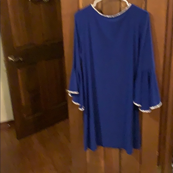Blue MSK pipped bell sleeve shift dress. - Picture 5 of 5